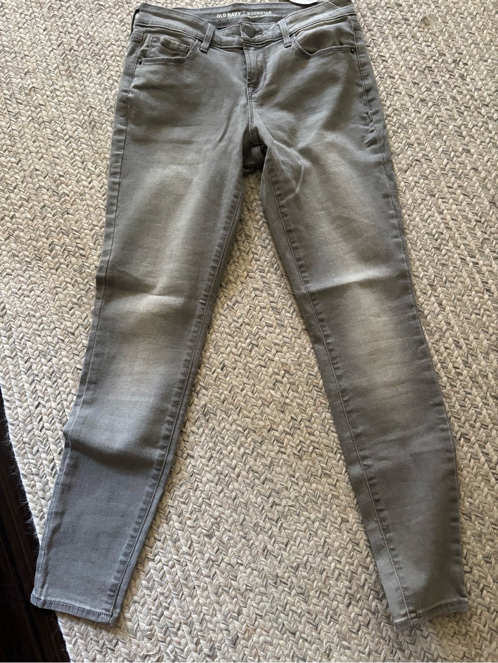 Old Navy Women's Skinny Jeans in Gray